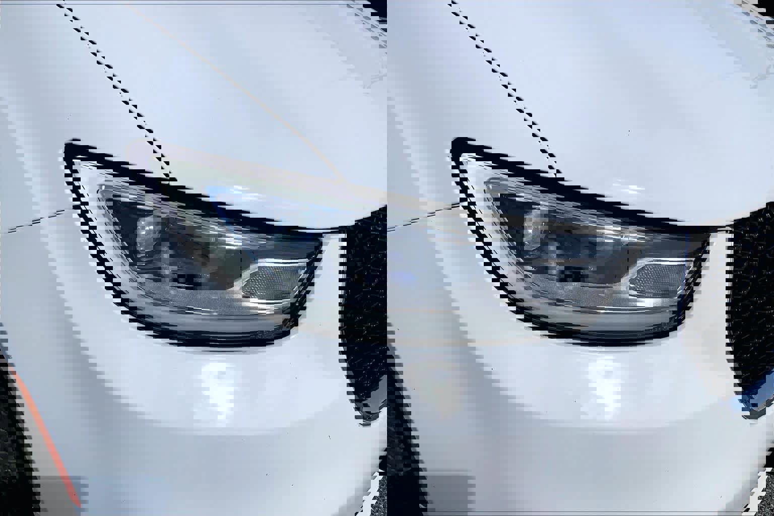 Used 2025 Chrysler Pacifica Select image 25