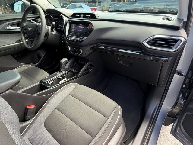 Used 2021 Chevrolet TrailBlazer LT w/ Convenience Package FWD image 15