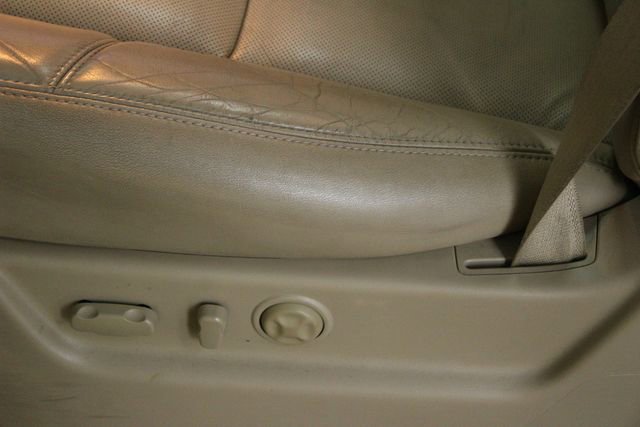 Used 2013 Cadillac Escalade Premium image 14