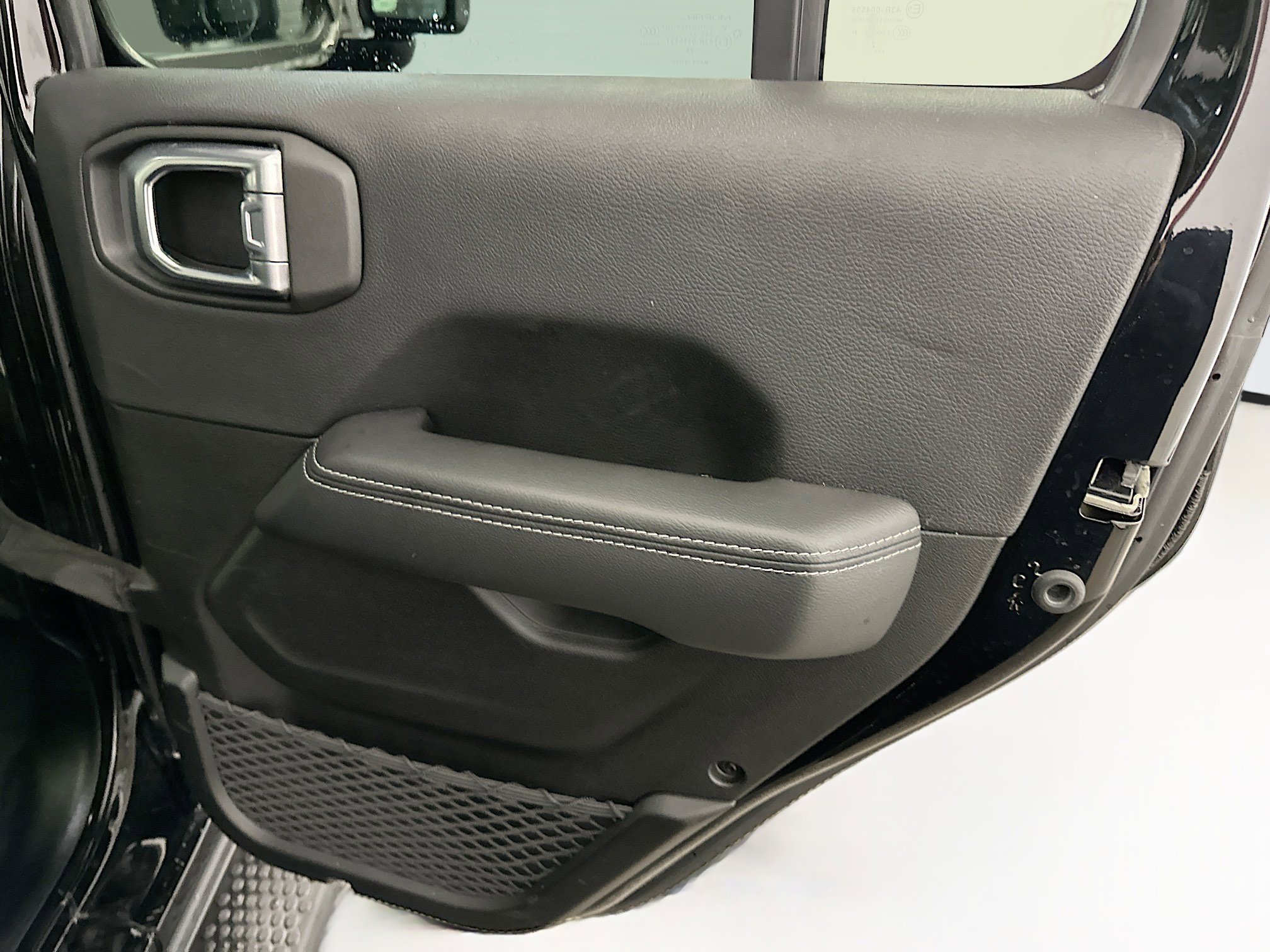 Used 2023 Jeep Wrangler Sahara image 31