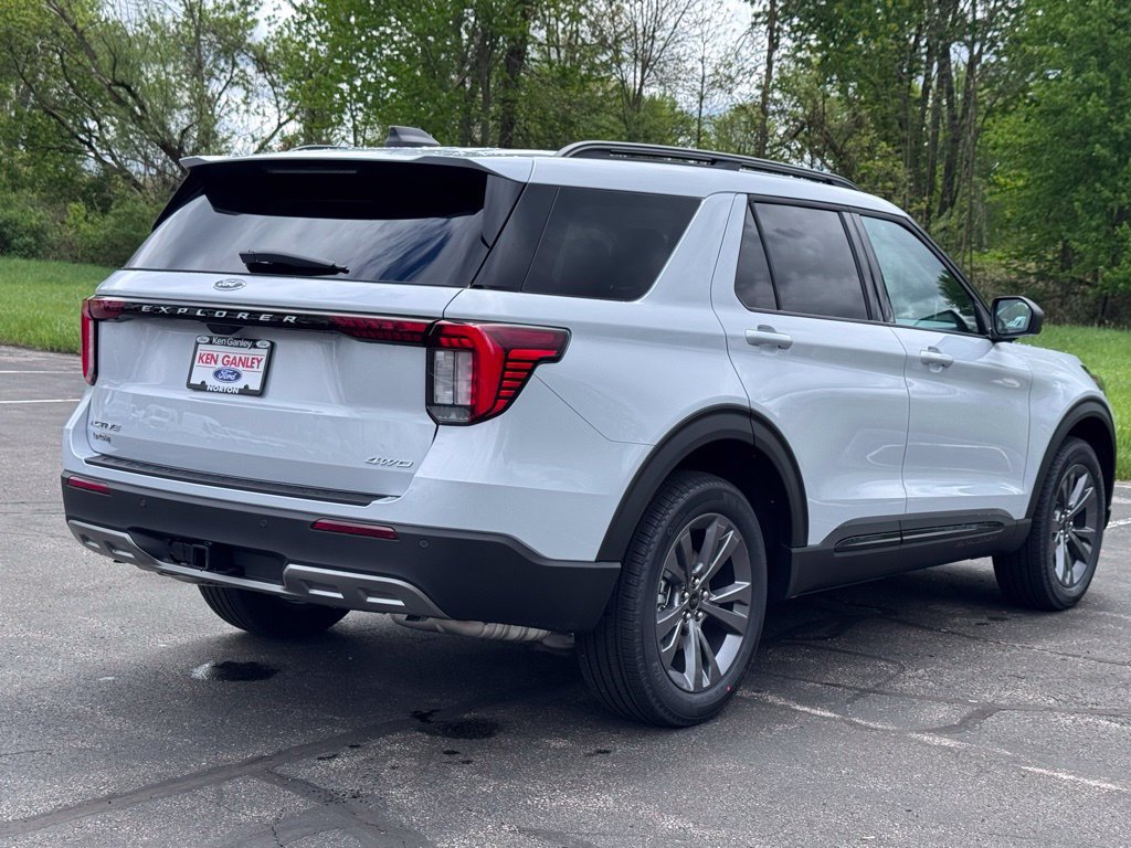 New 2026 Ford Explorer Active w/ Active Comfort Package AWD/4WD image 9