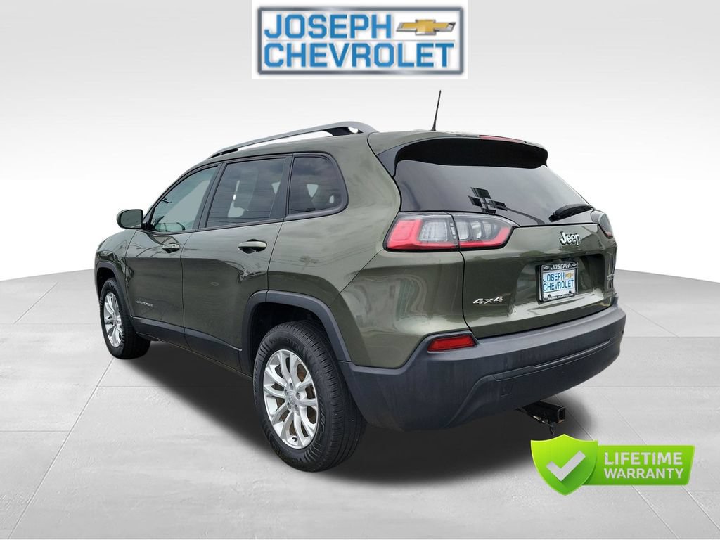 Used 2020 Jeep Cherokee Latitude w/ Cold Weather Group AWD/4WD image 3