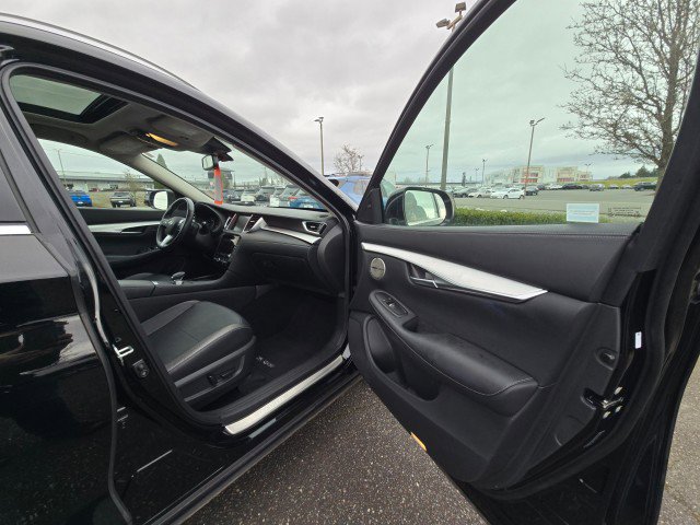 Used 2021 INFINITI QX50 Sensory image 10