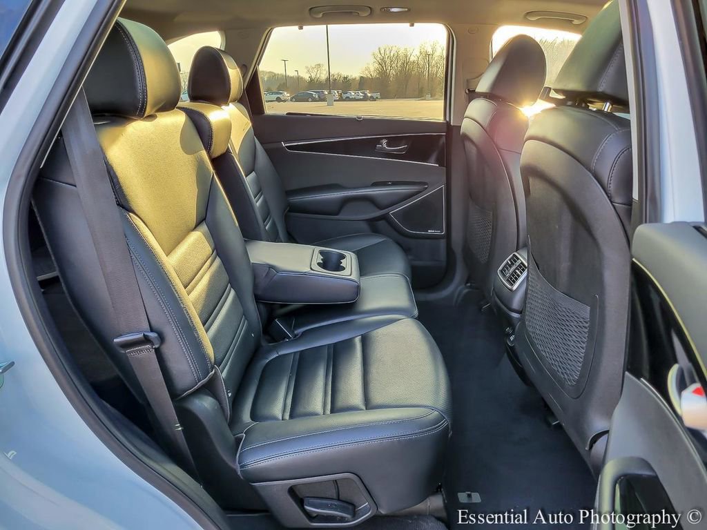 Used 2019 Kia Sorento SX image 32