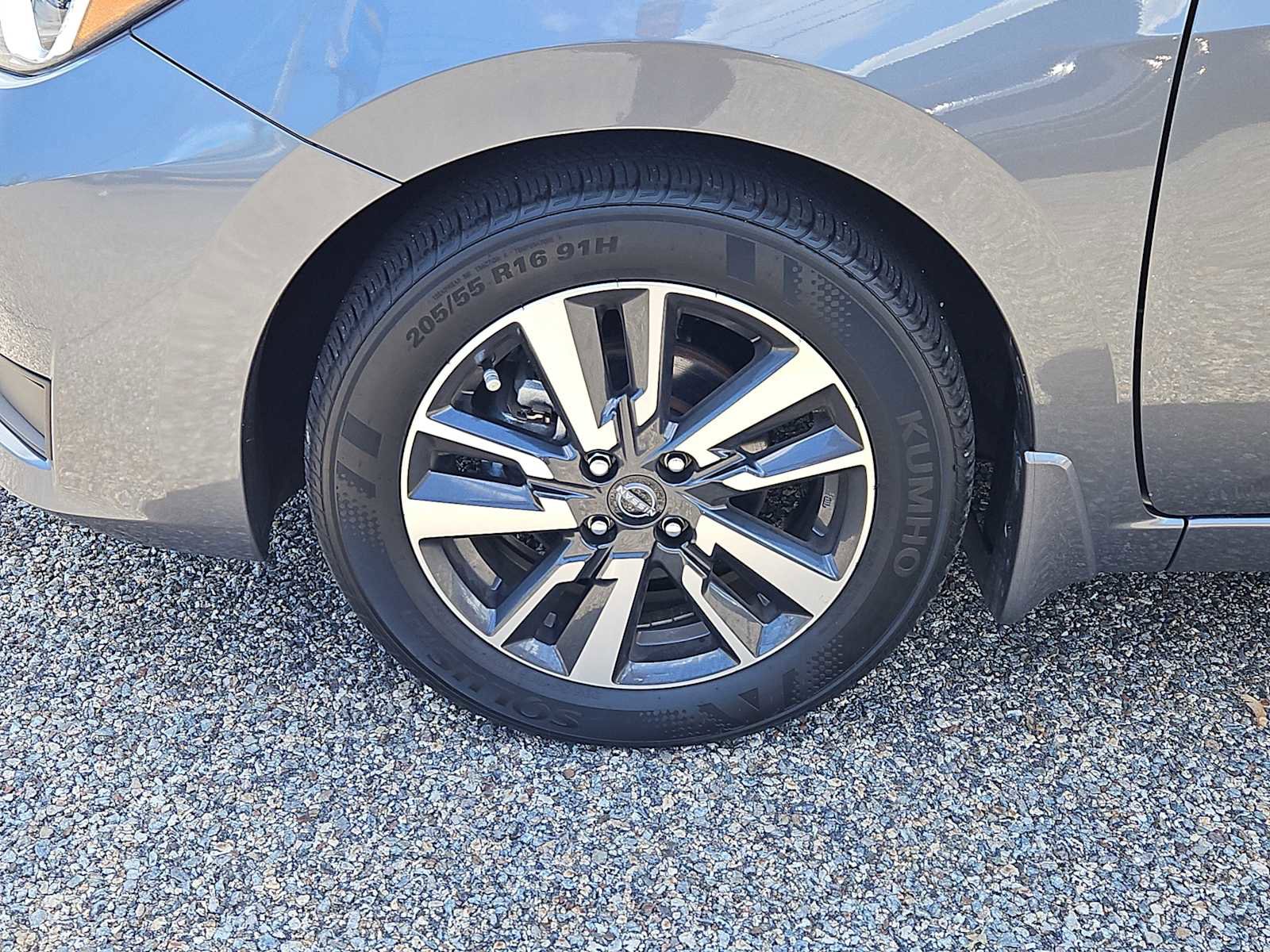 Used 2024 Nissan Versa S w/ S Plus Package FWD image 7