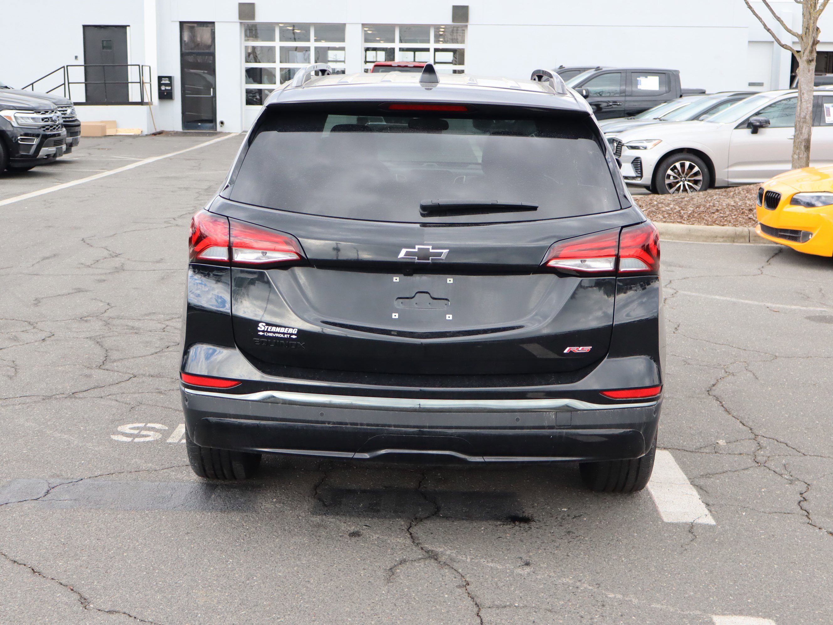 Used 2022 Chevrolet Equinox RS w/ LPO, Floor Liner Package image 9