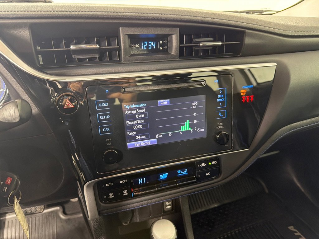 Used 2019 Toyota Corolla SE image 15