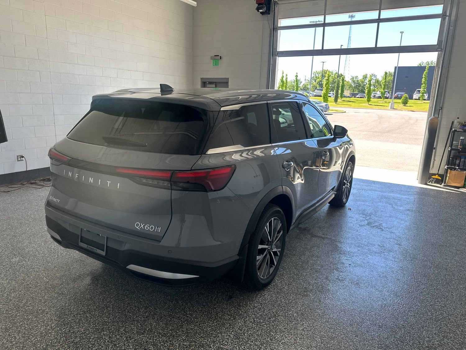 New 2027 INFINITI QX60 Luxe w/ Cargo Package AWD/4WD image 3