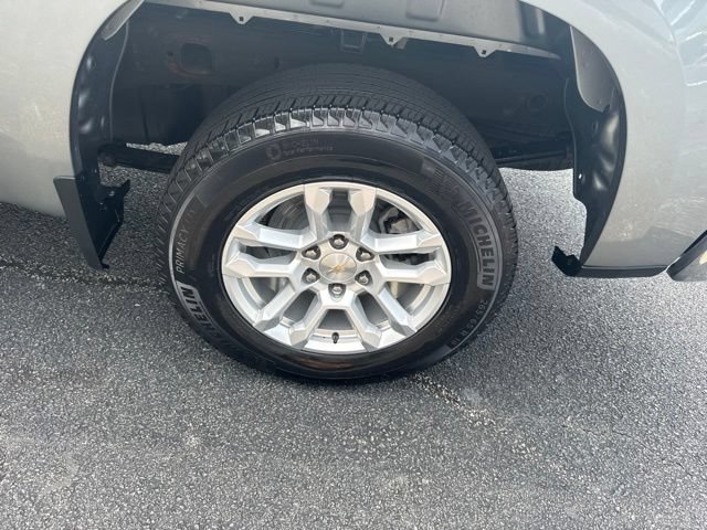 Used 2024 Chevrolet Silverado 1500 LT AWD/4WD image 23