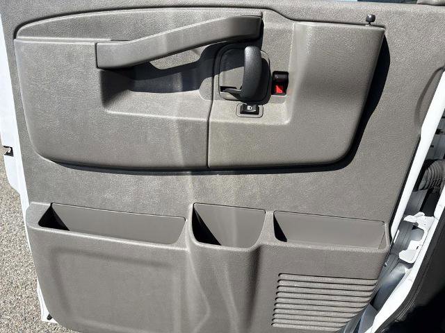 Used 2024 GMC Savana 2500 w/ Driver Convenience Package image 16