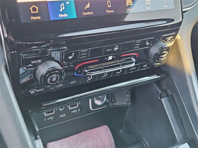 New 2025 Jeep Grand Cherokee Limited w/ Black Appearance Package image 18