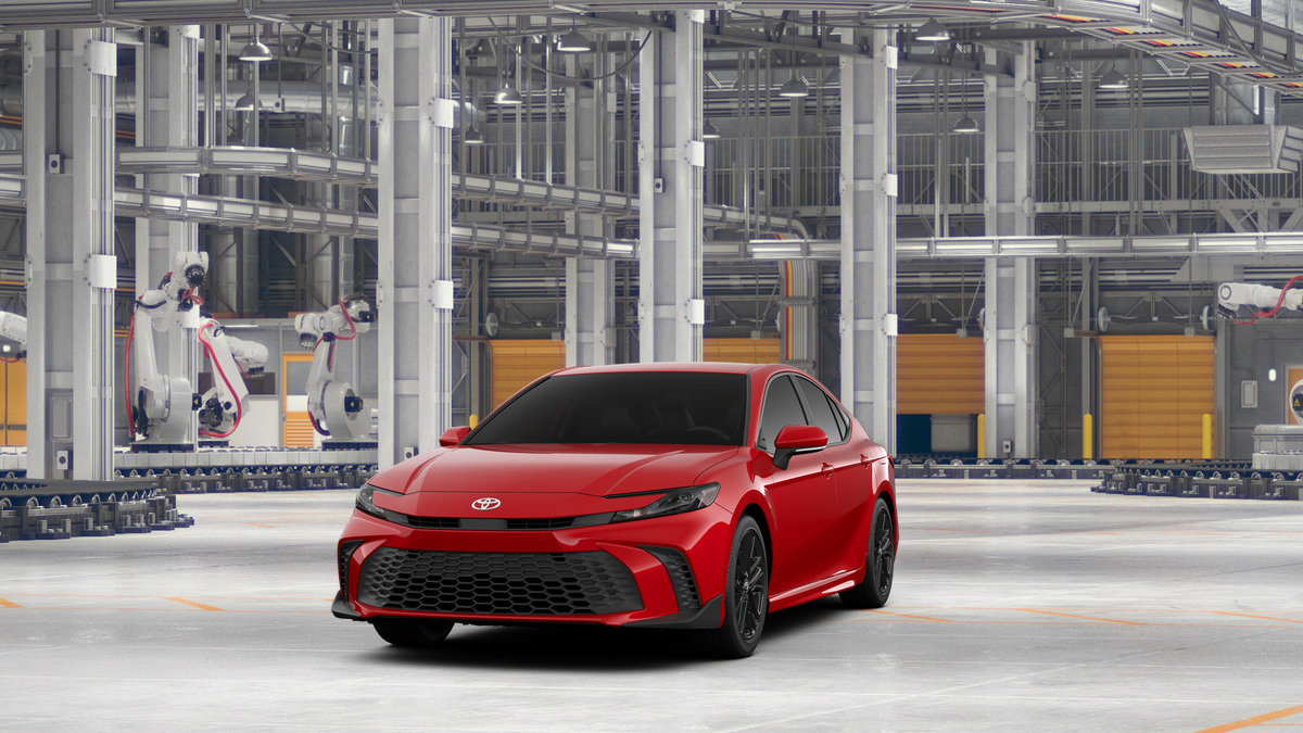 New 2026 Toyota Camry Hybrid FWD image 18