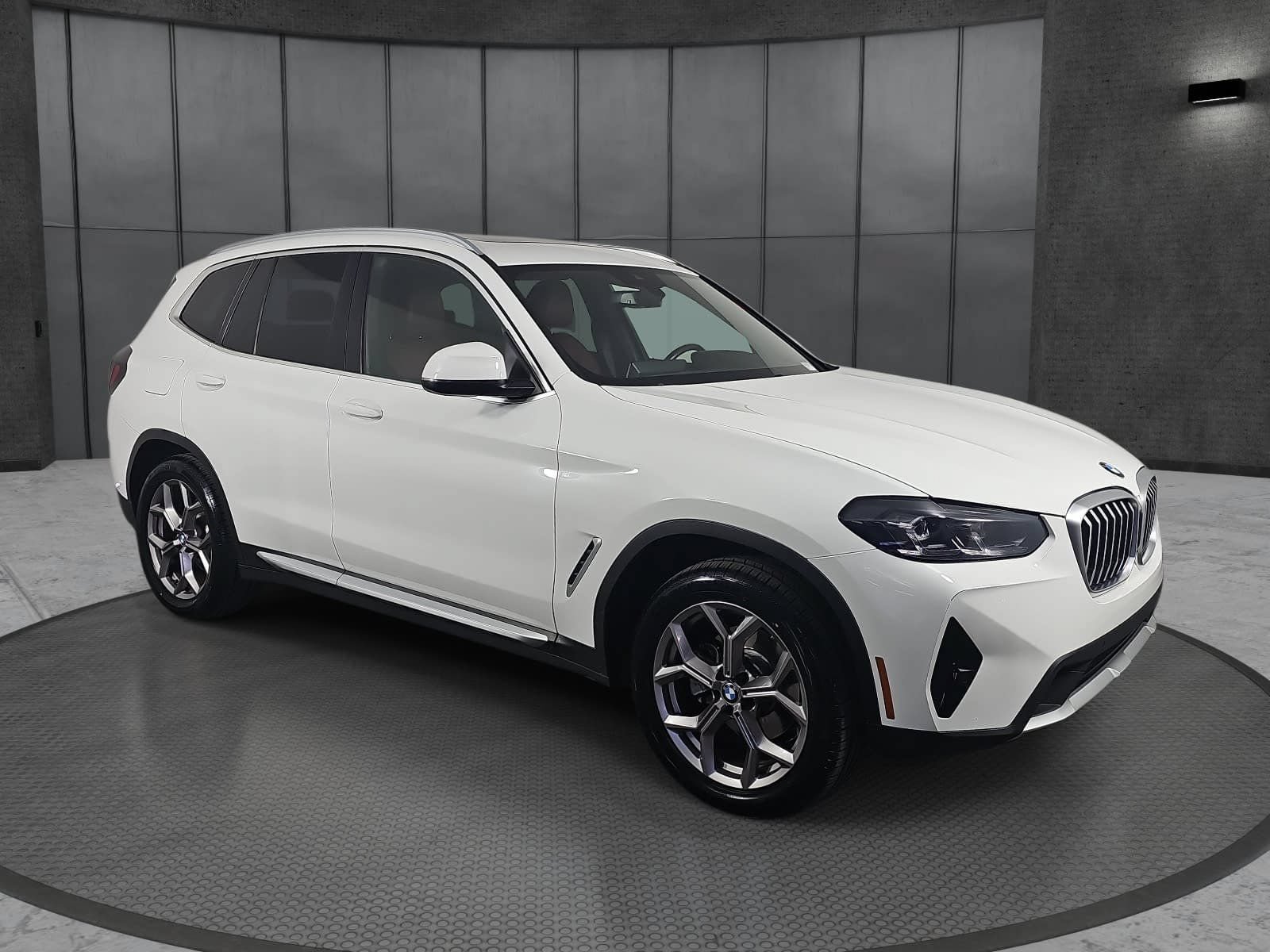 Used 2022 BMW X3 xDrive30i w/ Convenience Package AWD/4WD image 3