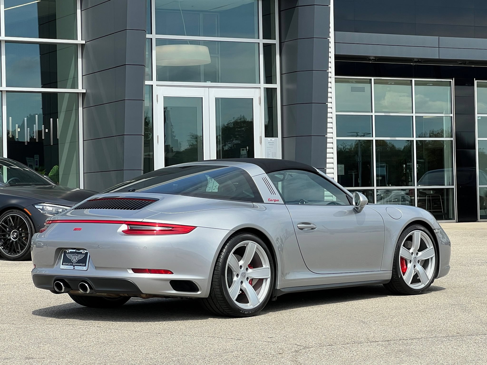 Used 2017 Porsche 911 Targa 4S w/ Sport Package AWD/4WD image 3