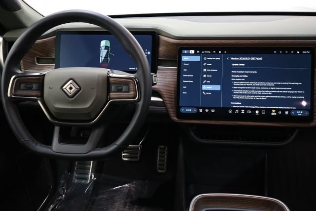 Used 2023 Rivian R1S Adventure AWD/4WD image 82