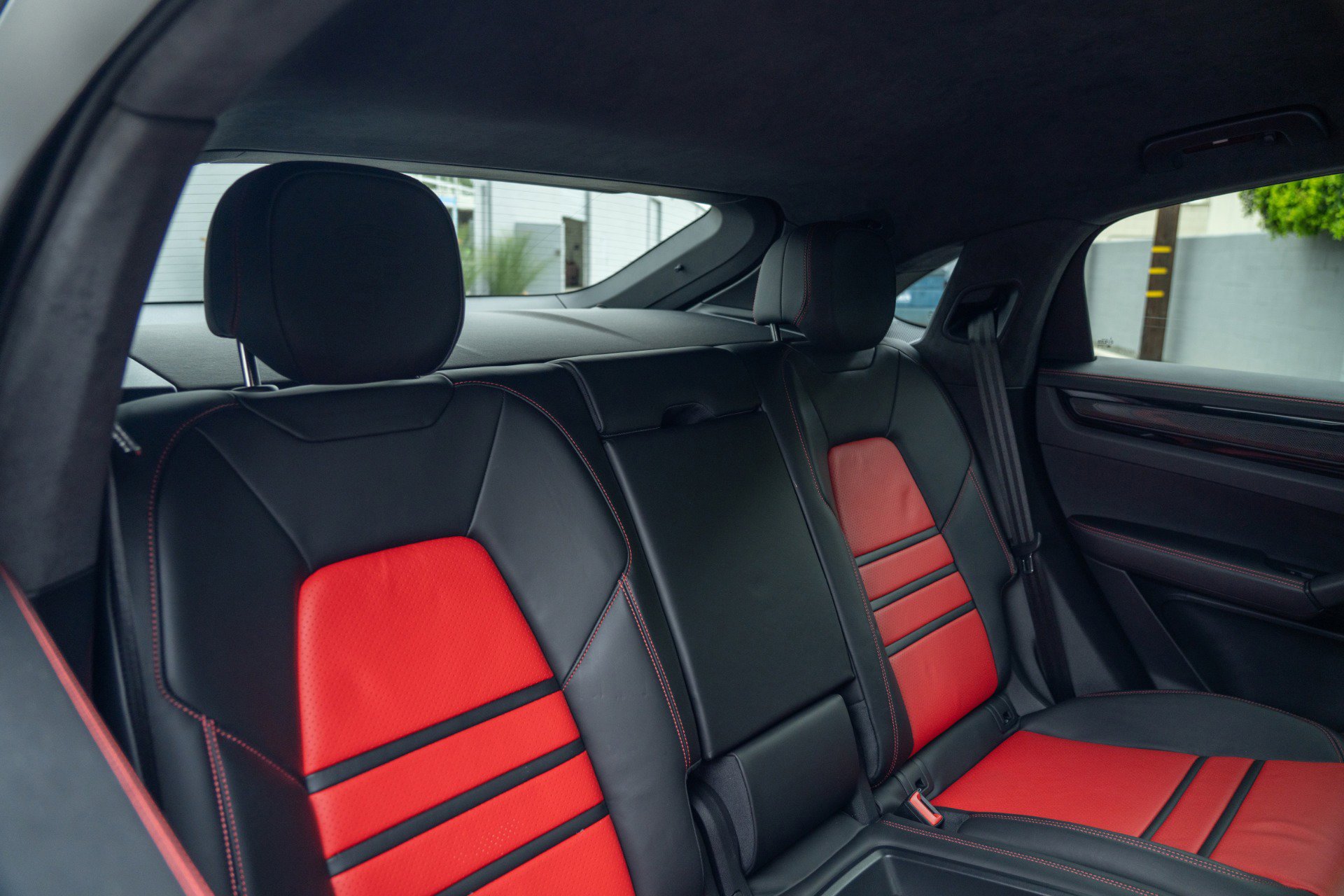 Used 2023 Porsche Cayenne Turbo GT image 47