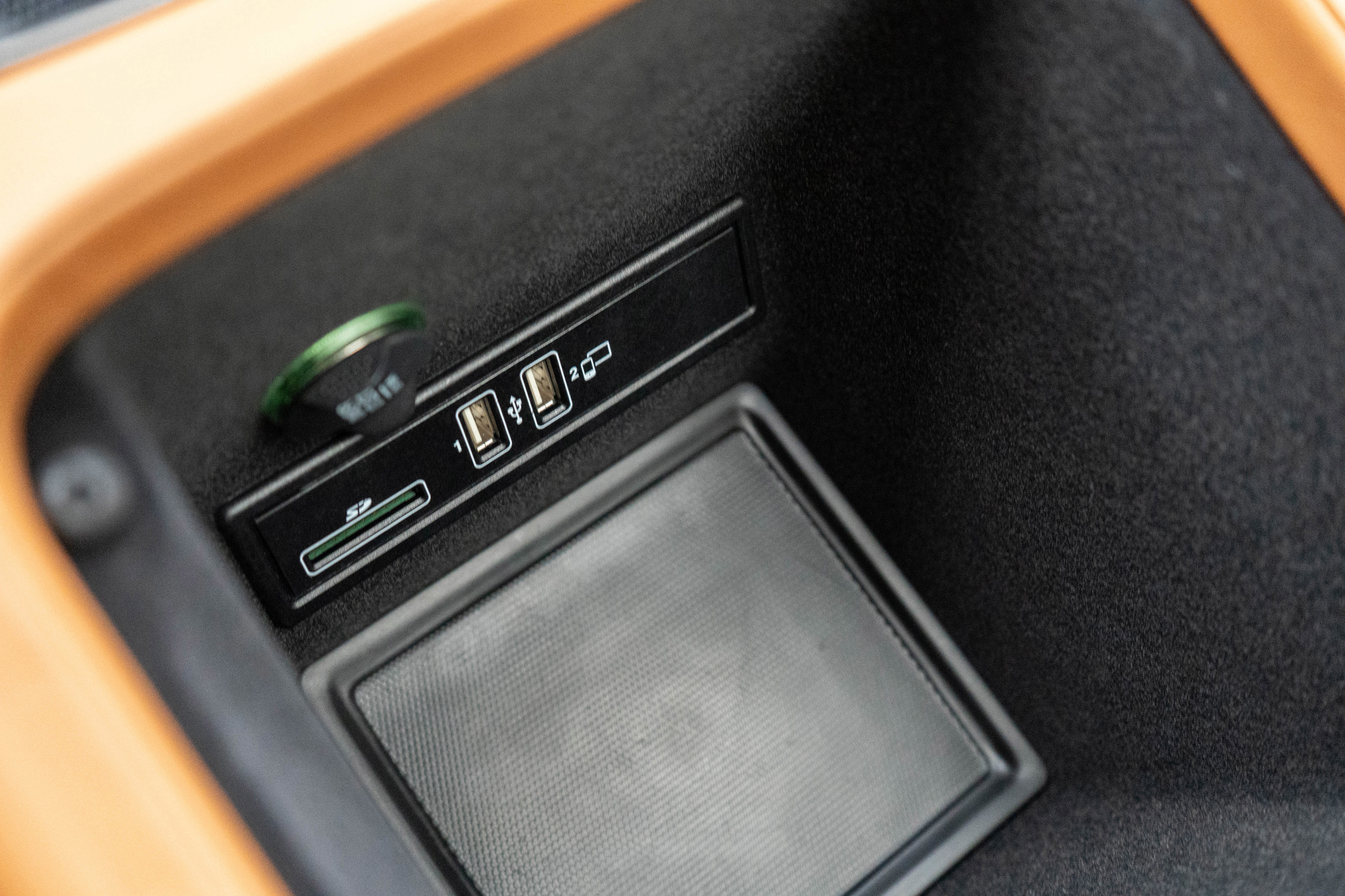 Used 2024 Aston Martin DBX 707 image 32