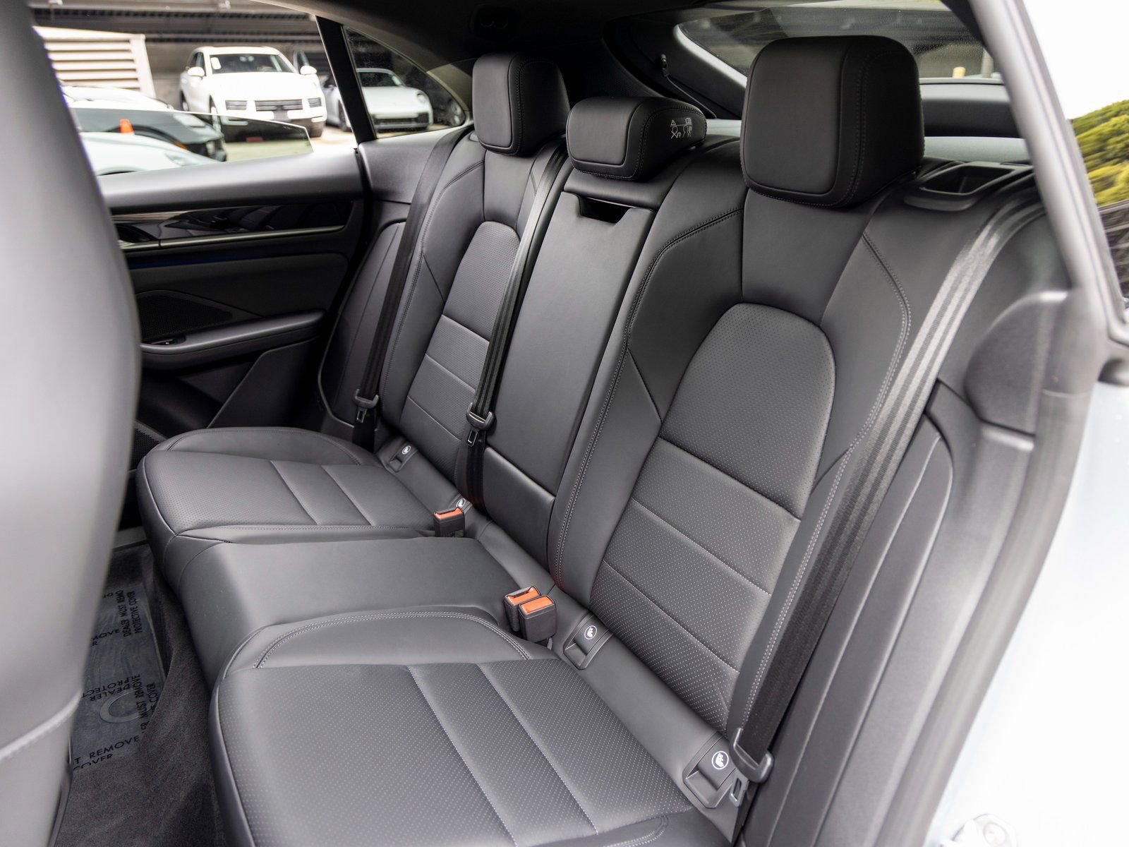 New 2025 Porsche Macan Electric image 43