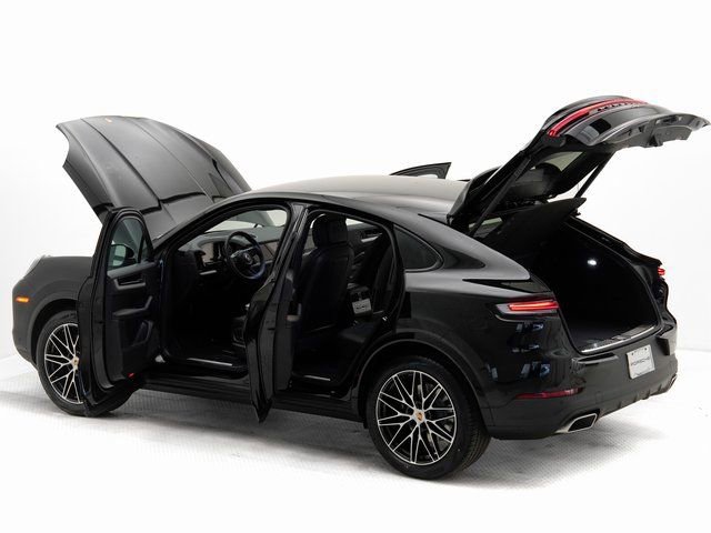 Certified 2025 Porsche Cayenne Coupe image 36