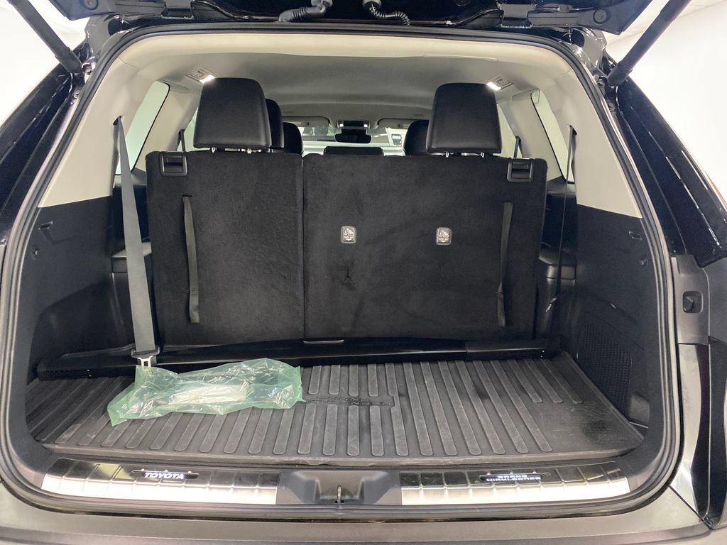 Used 2024 Toyota Grand Highlander FWD image 8