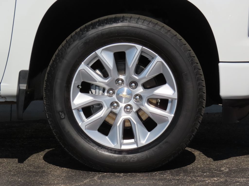 Certified 2022 Chevrolet Silverado 1500 Custom AWD/4WD image 11