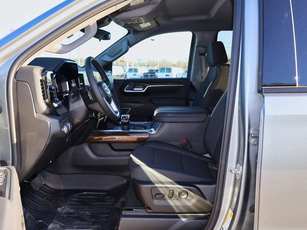 New 2026 GMC Sierra 1500 Elevation image 7