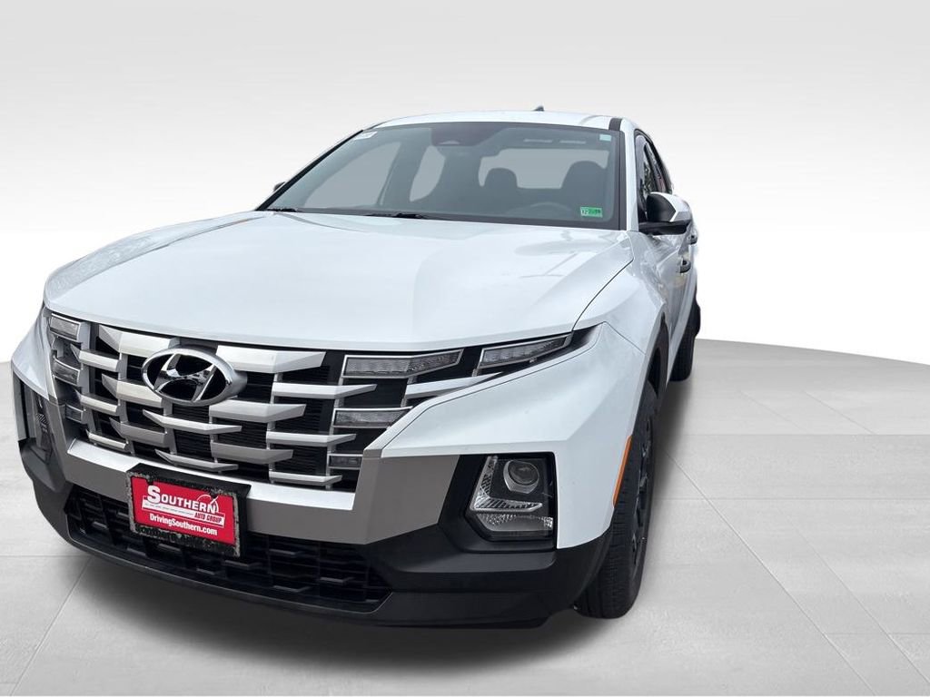 Used 2022 Hyundai Santa Cruz SE w/ Cargo Package image 4