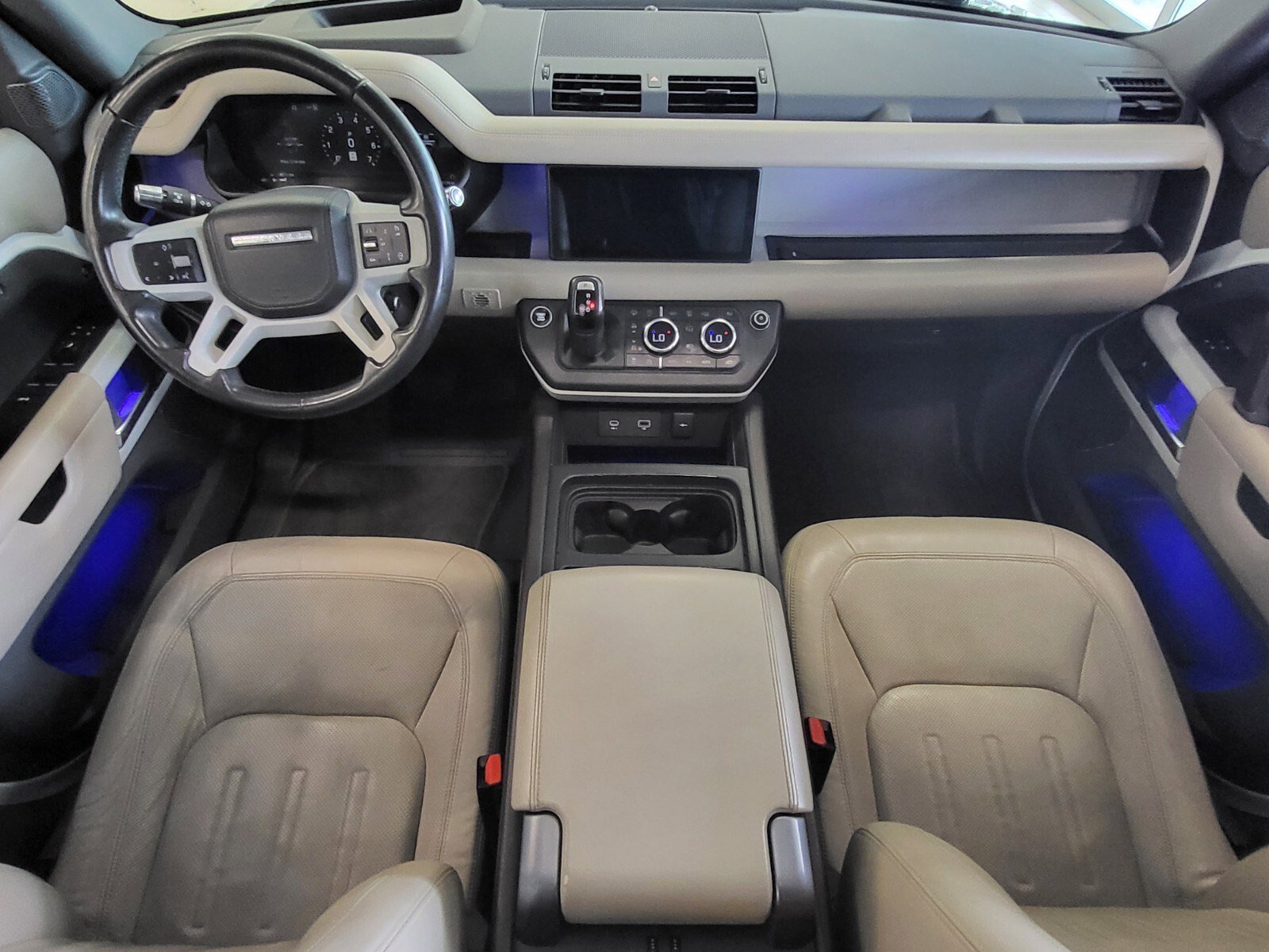 Used 2020 Land Rover Defender 110 HSE AWD/4WD image 11