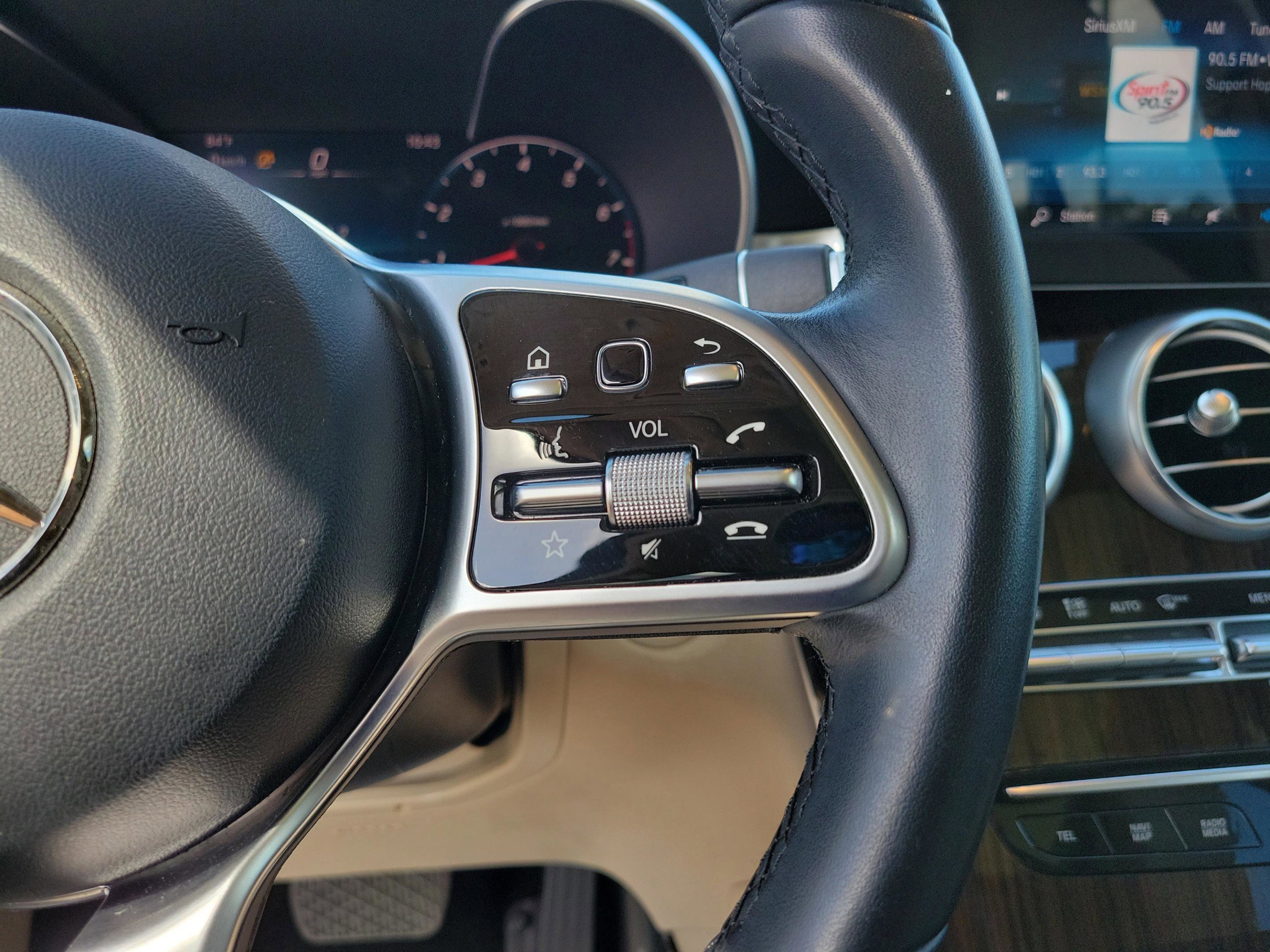 Certified 2022 Mercedes-Benz GLC 300 image 22