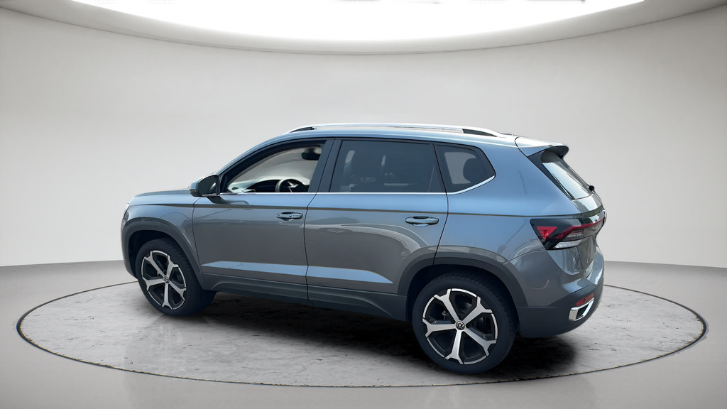 Used 2025 Volkswagen Taos SEL AWD/4WD image 10