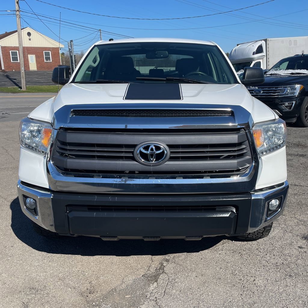 Used 2015 Toyota Tundra SR5 w/ TRD Off Road Package AWD/4WD image 3