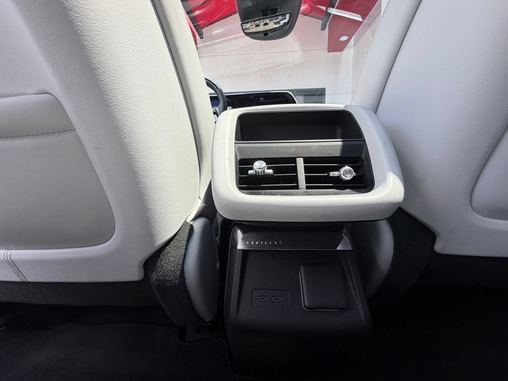 Used 2023 Cadillac Lyriq 2WD image 25