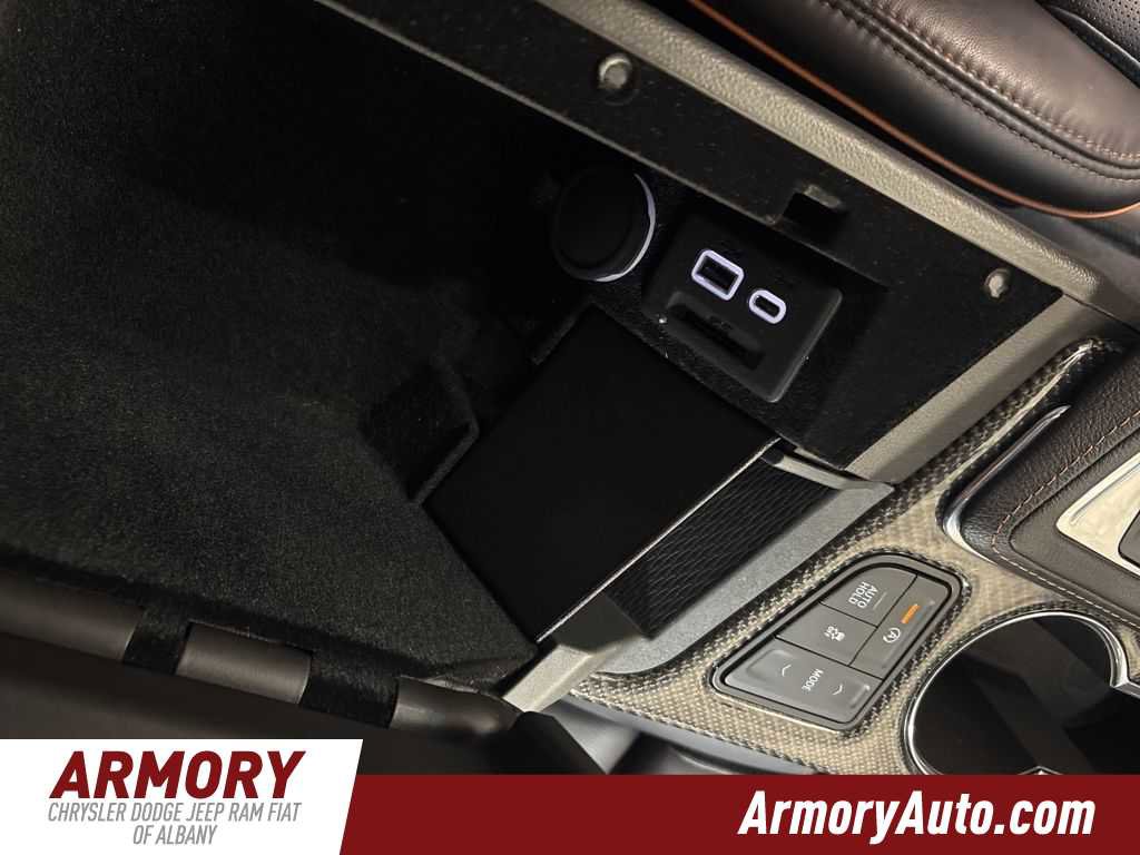 Used 2021 Cadillac CT4 V w/ Technology Package image 27