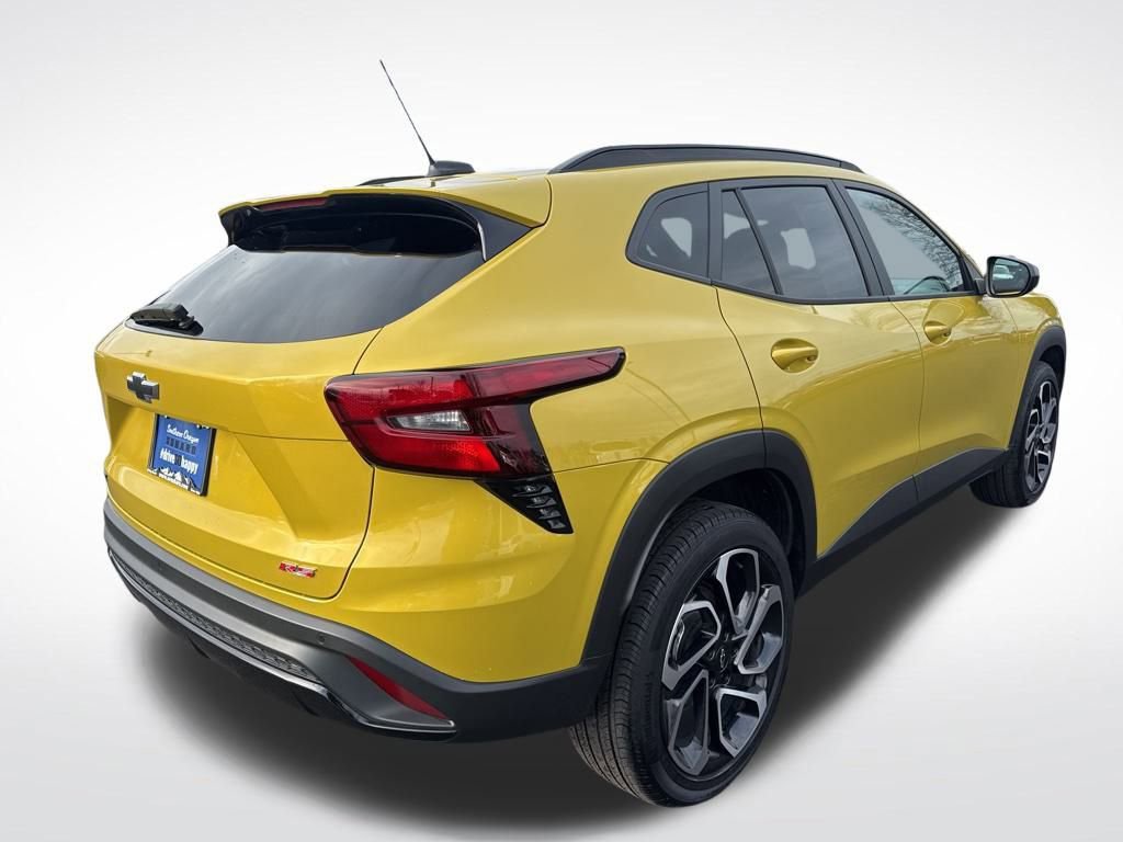 Used 2024 Chevrolet Trax RS w/ Sunroof Package image 7