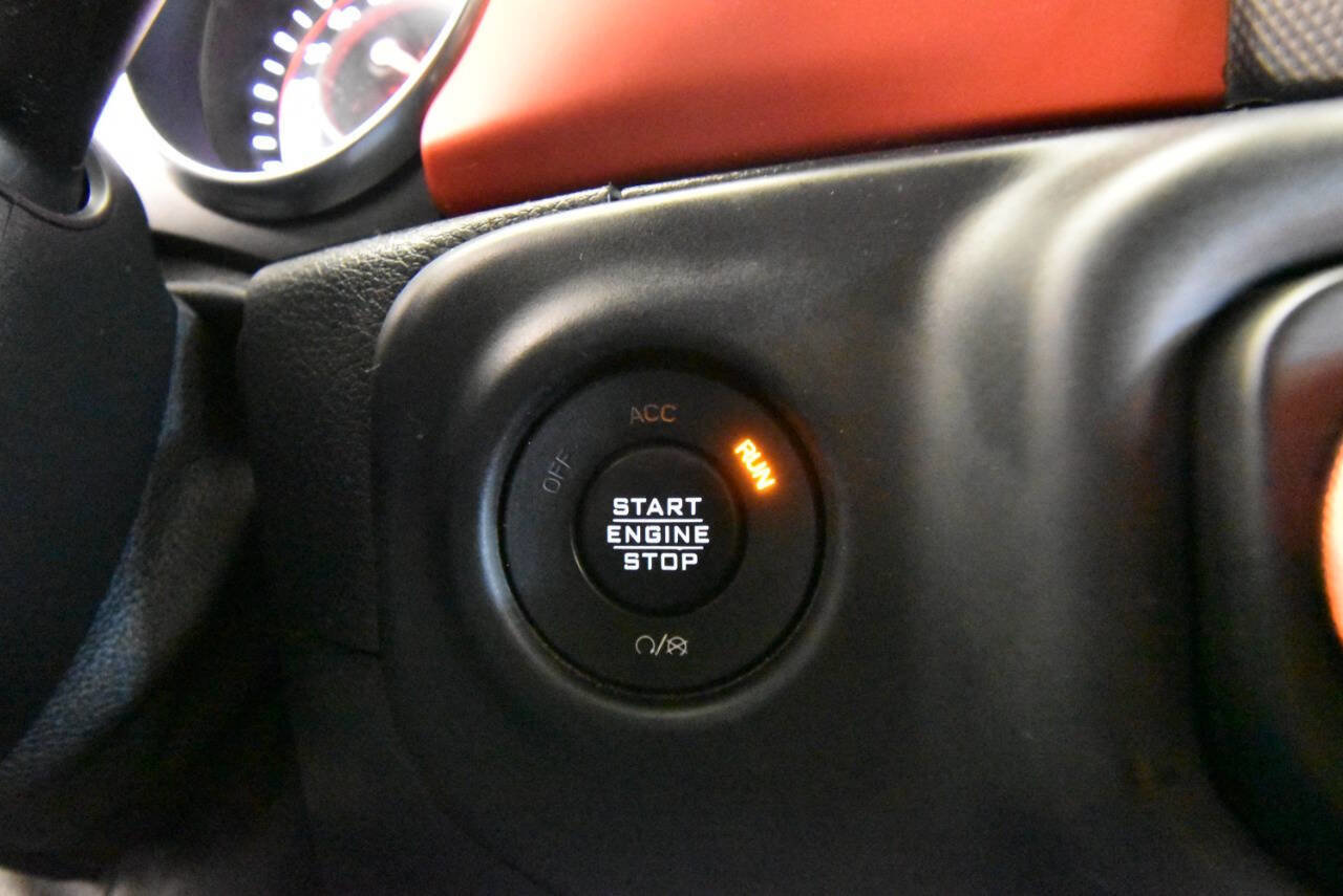 Used 2020 Jeep Wrangler Unlimited Rubicon w/ Dual Top Group image 19