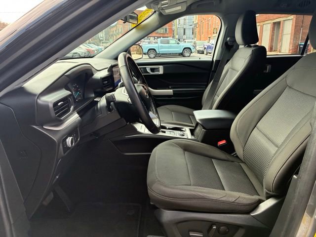 Used 2023 Ford Explorer XLT AWD/4WD image 17