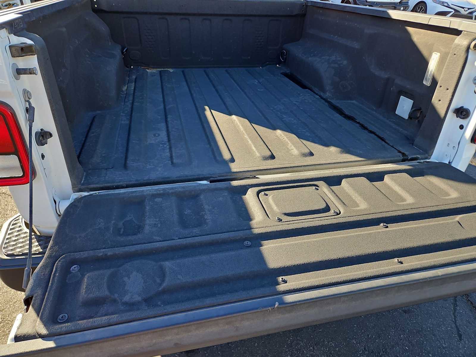 Used 2023 Jeep Gladiator Mojave image 32