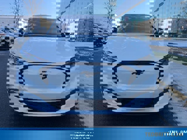 Certified 2025 Ford Mustang Mach-E Premium image 2
