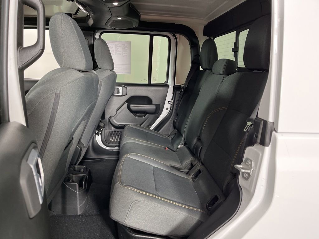 Used 2024 Jeep Gladiator Sport image 21