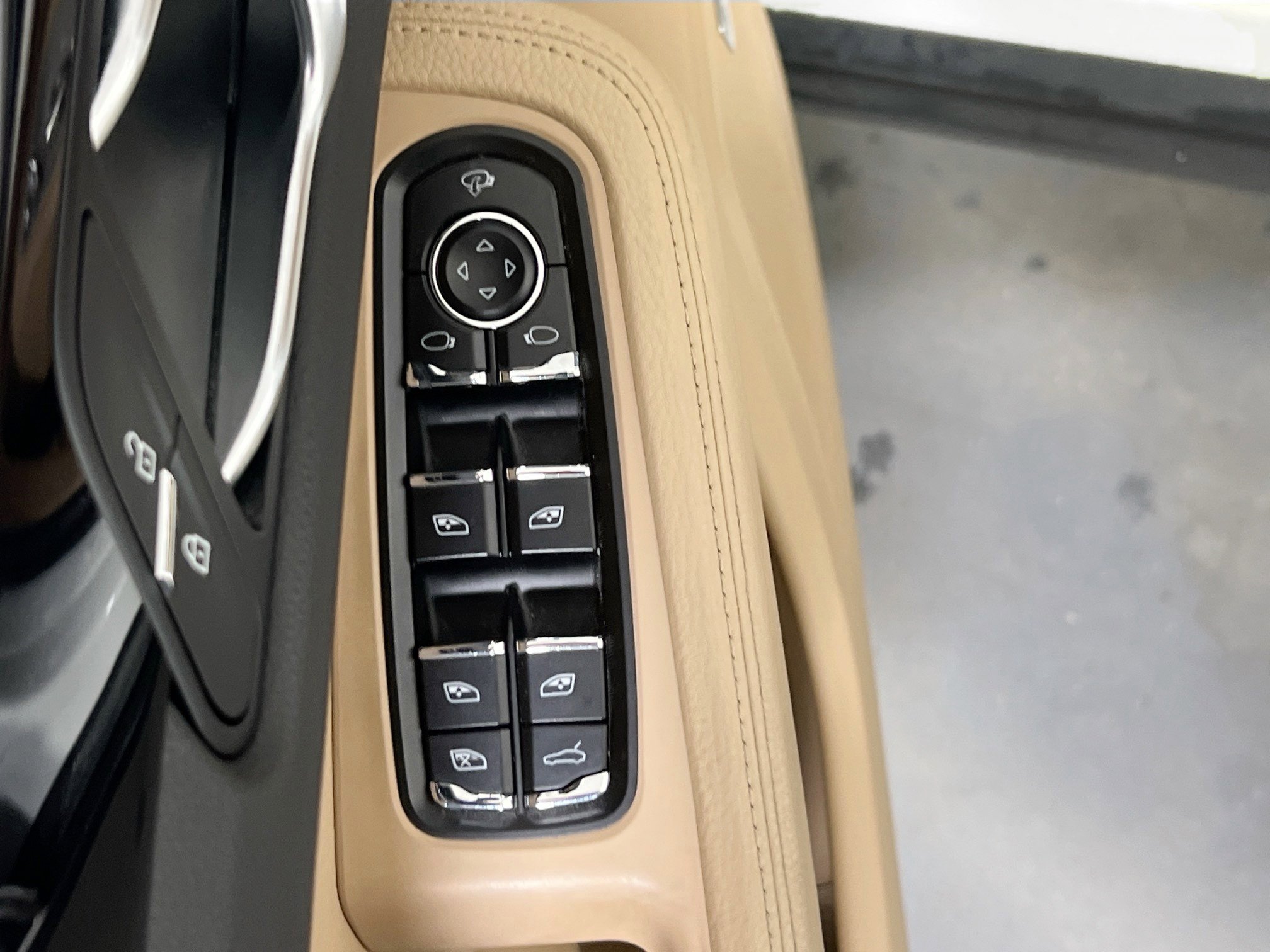 Used 2022 Porsche Macan image 18