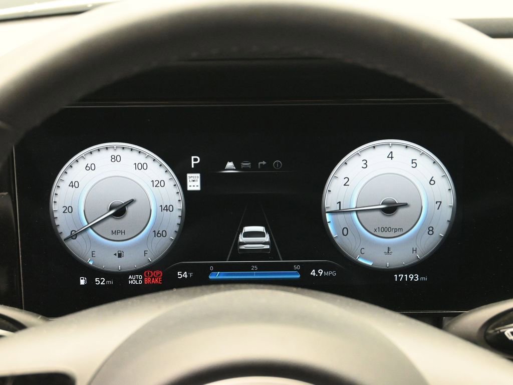 Certified 2025 Hyundai Elantra Limited FWD image 12
