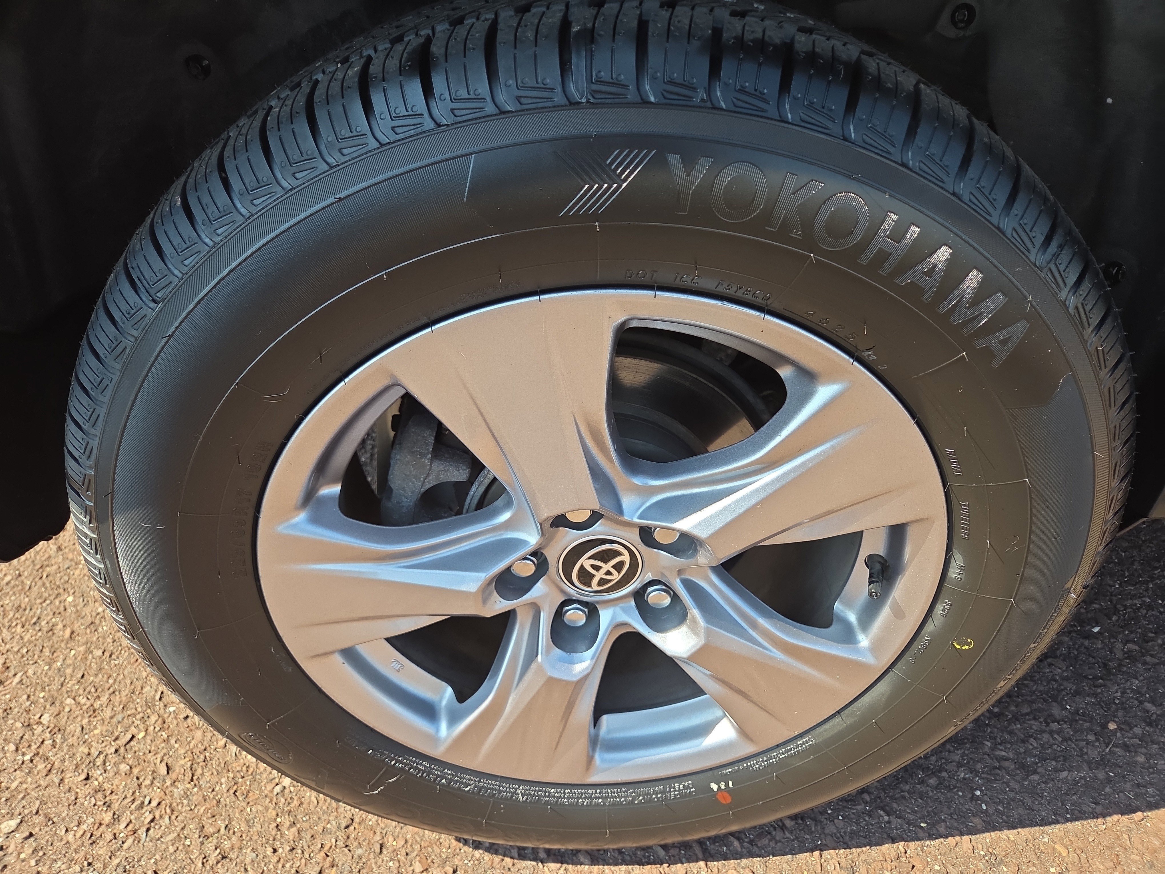 Certified 2022 Toyota RAV4 XLE w/ Convenience Package image 10