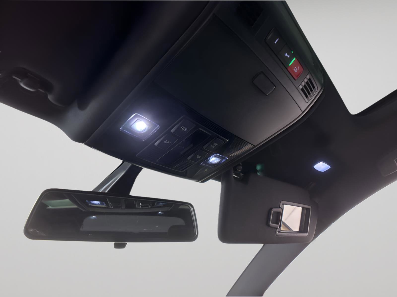 Used 2021 Volkswagen GTI SE image 32