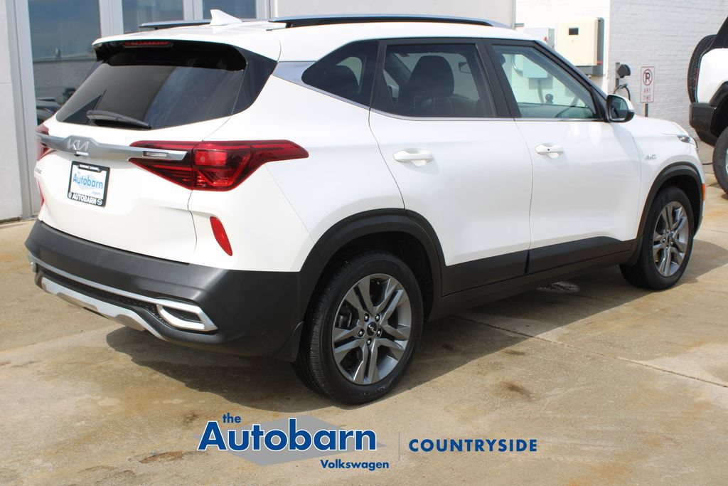 Used 2023 Kia Seltos S w/ Navigation Package AWD/4WD image 6