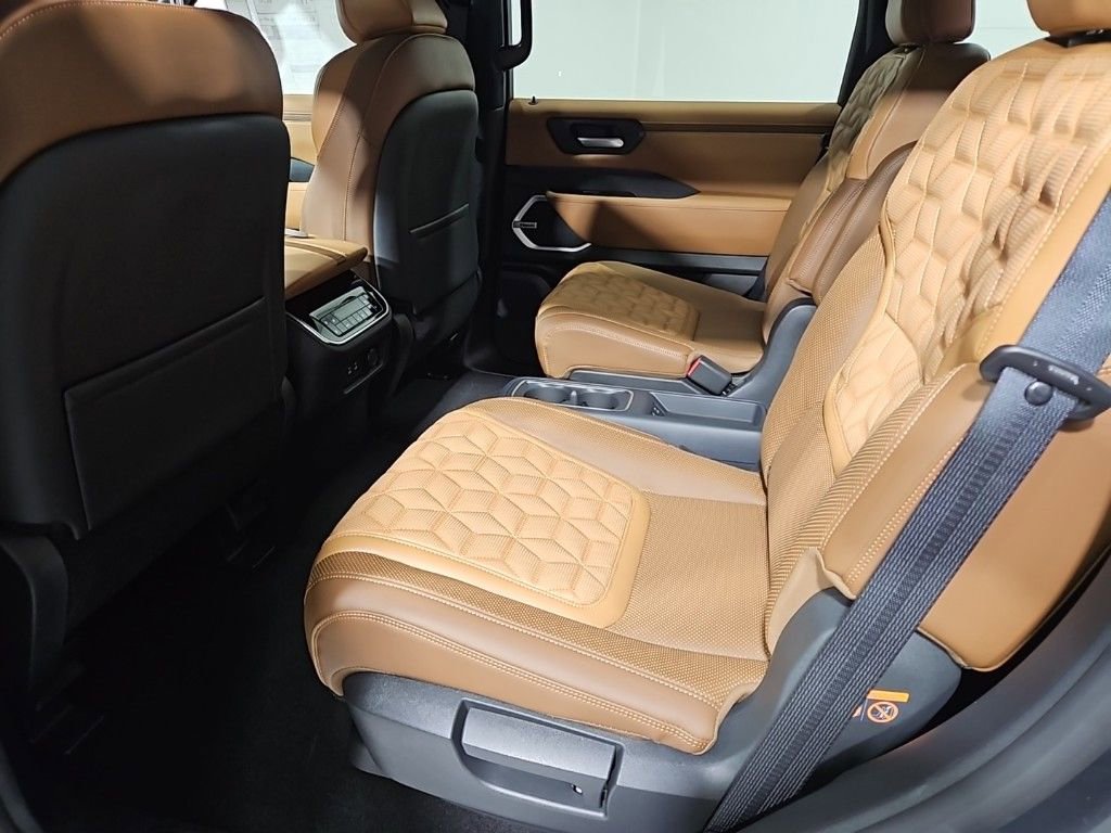 New 2025 Nissan Armada Platinum Reserve w/ Convenience Package image 26