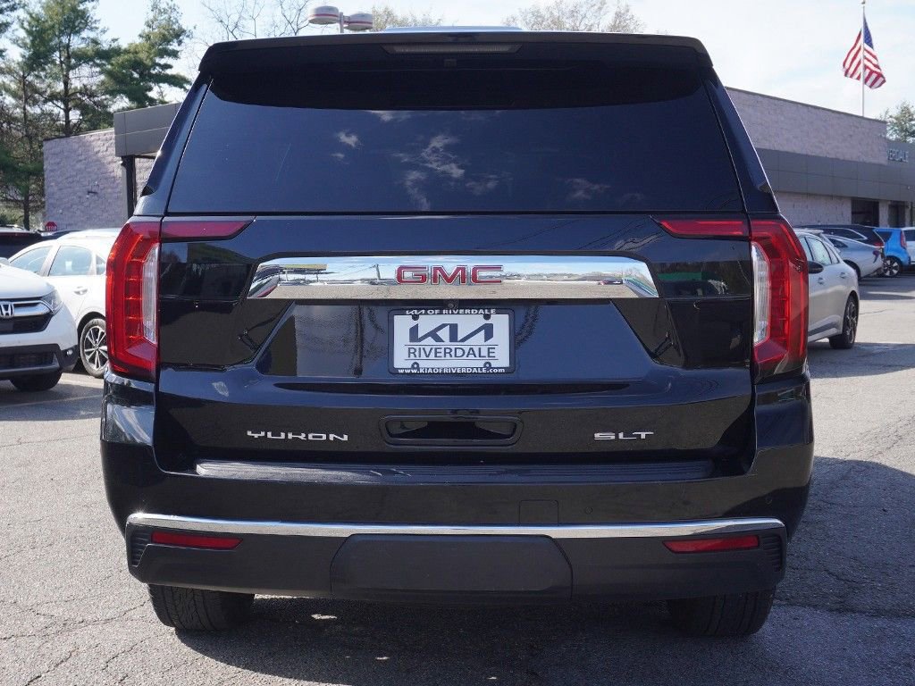 Used 2023 GMC Yukon SLT w/ SLT Premium Package image 19