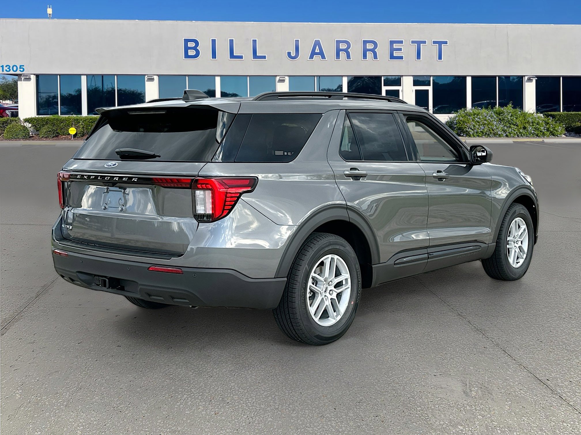 New 2026 Ford Explorer Active image 4