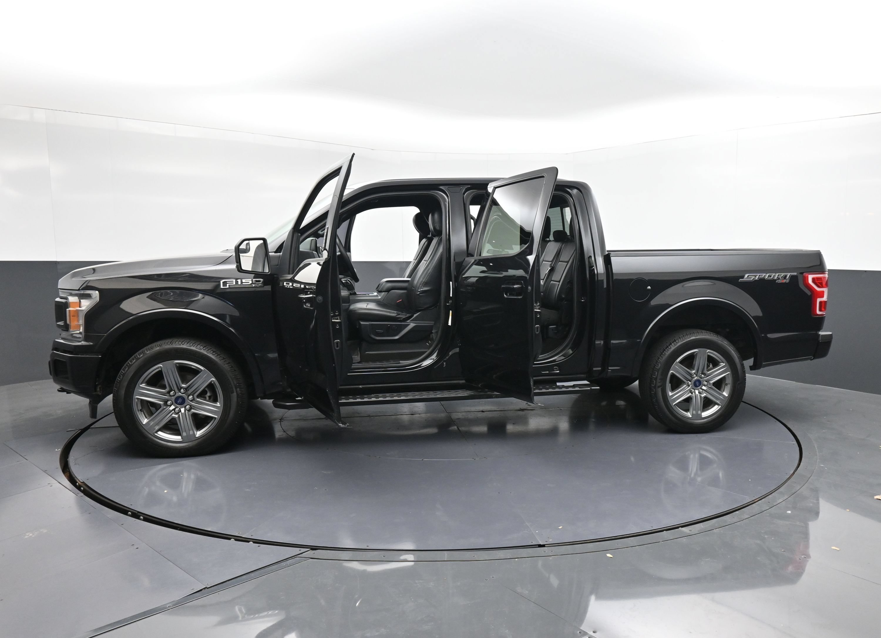 Used 2019 Ford F150 XLT w/ Equipment Group 302A Luxury AWD/4WD image 41