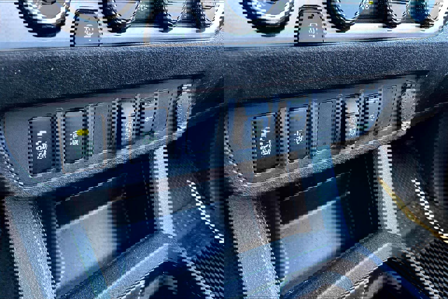 Certified 2023 Toyota Tacoma SR5 w/ Technology Package image 34