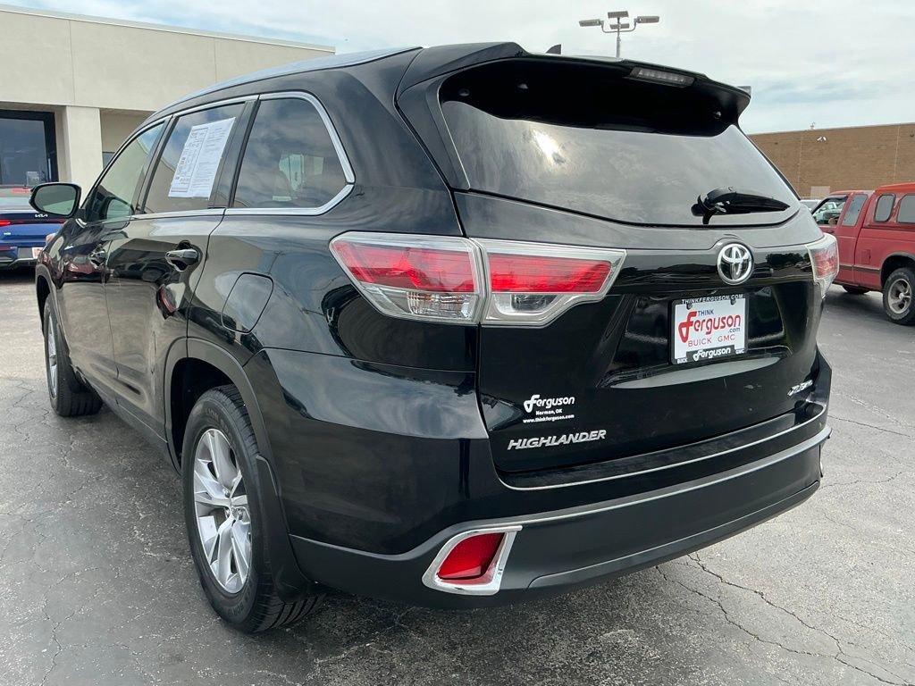 Used 2014 Toyota Highlander XLE AWD/4WD image 10